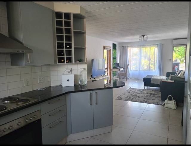 2 BEDROOM APARTMENT FOR SALE IN SANDOWN